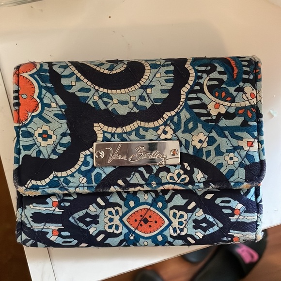 Vera Bradley Bowler Bag with Matching Walet - Picture 8 of 14